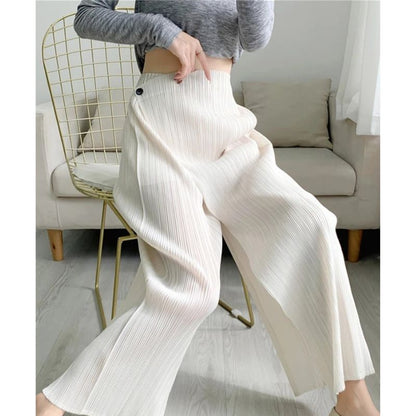 Pleated Wide-Leg Pants