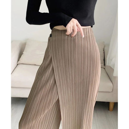 Pleated Wide-Leg Pants